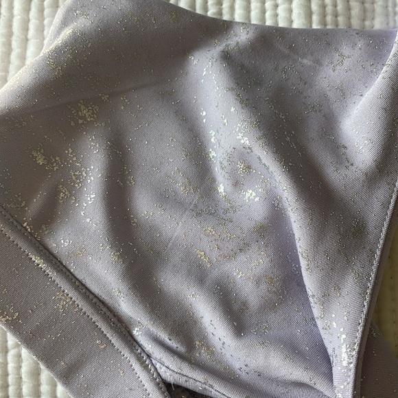 Kyoyo Sports Bra Size Large, Light Lavender with silver metallic, GUC - Picture 3 of 5